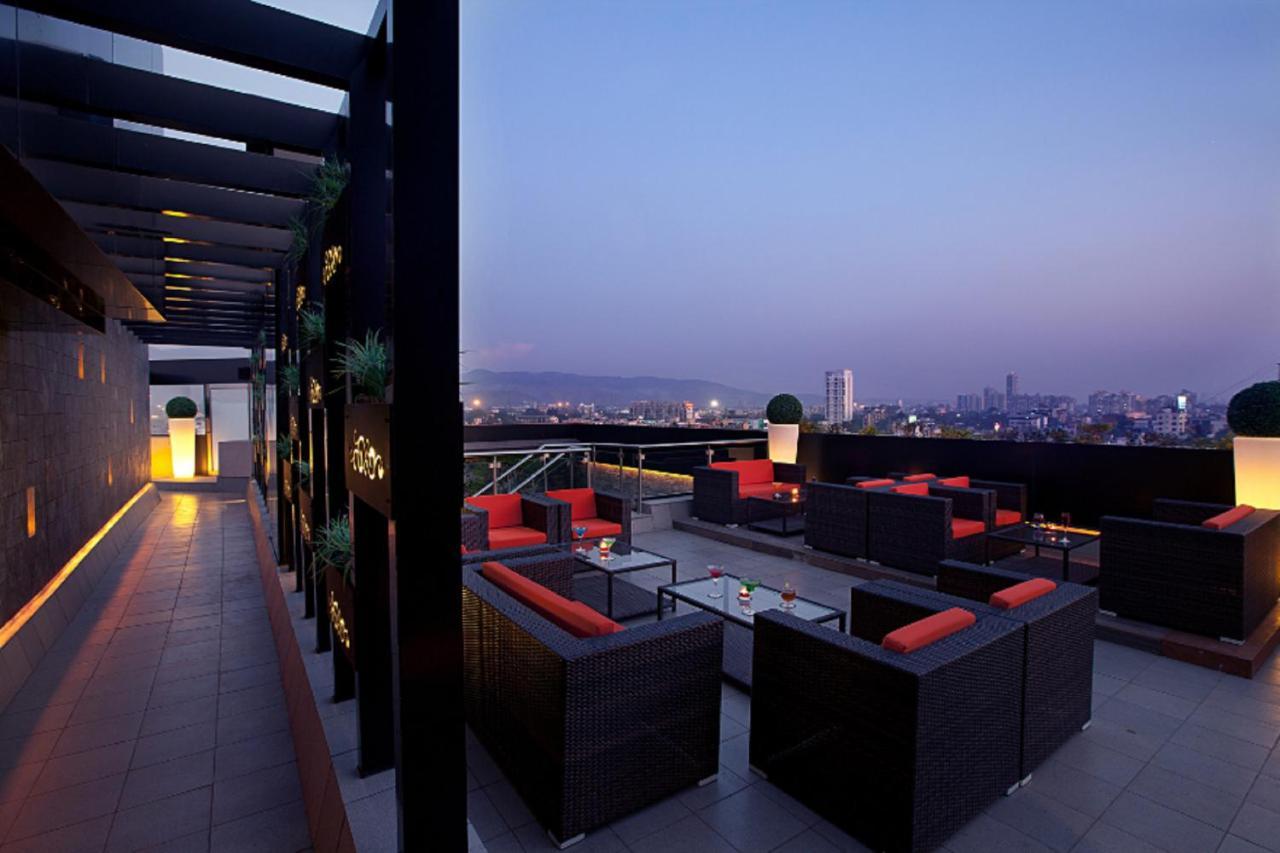 Yogi Executive, Hotel