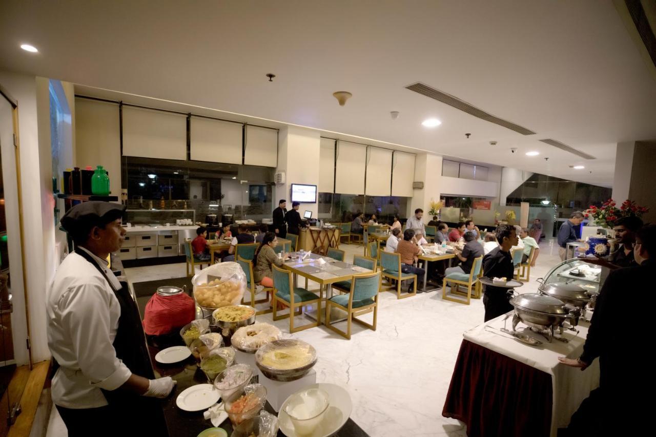 Hotel Yogi Executive, 4*